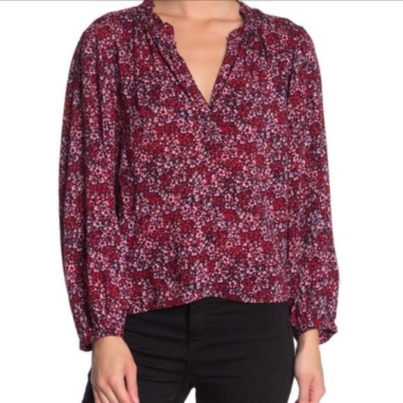 NWT ABOUND Ruffle Split Neck Floral Top - Picture 1 of 2